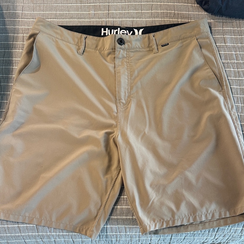 Hurley Men's Khaki Flat Front Shorts
